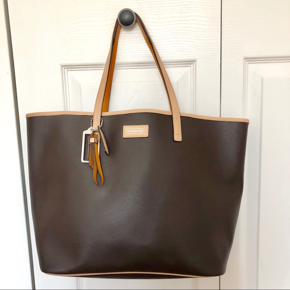 SOLD - Brand new coach tote